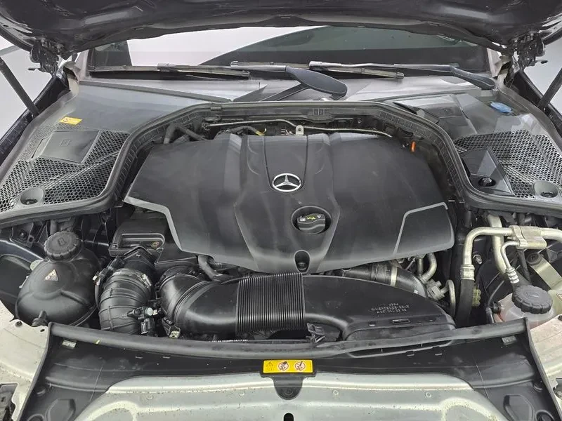 Mercedes-Benz C 220 D Avantgarde, снимка 6 - Автомобили и джипове - 55653881