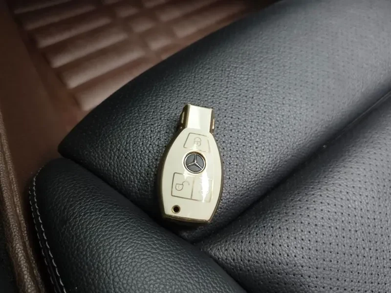 Mercedes-Benz C 220 D Avantgarde, снимка 15 - Автомобили и джипове - 55653881