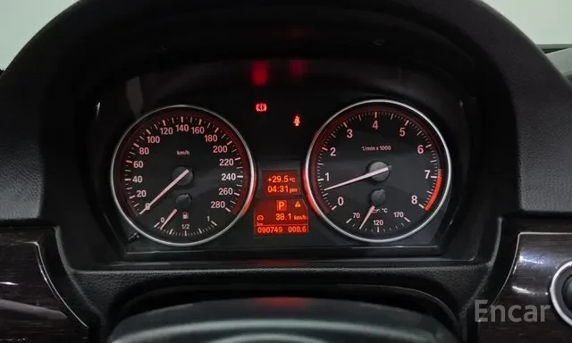 BMW 335 FACELIFT * SAT * CIC * 90000KM * , снимка 7 - Автомобили и джипове - 55802376