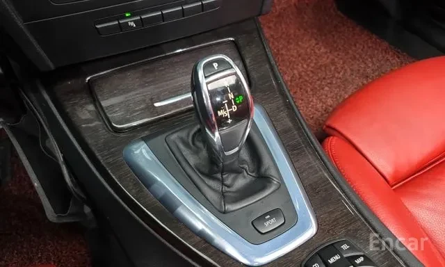 BMW 335 FACELIFT * SAT * CIC * 90000KM * , снимка 9 - Автомобили и джипове - 55802376