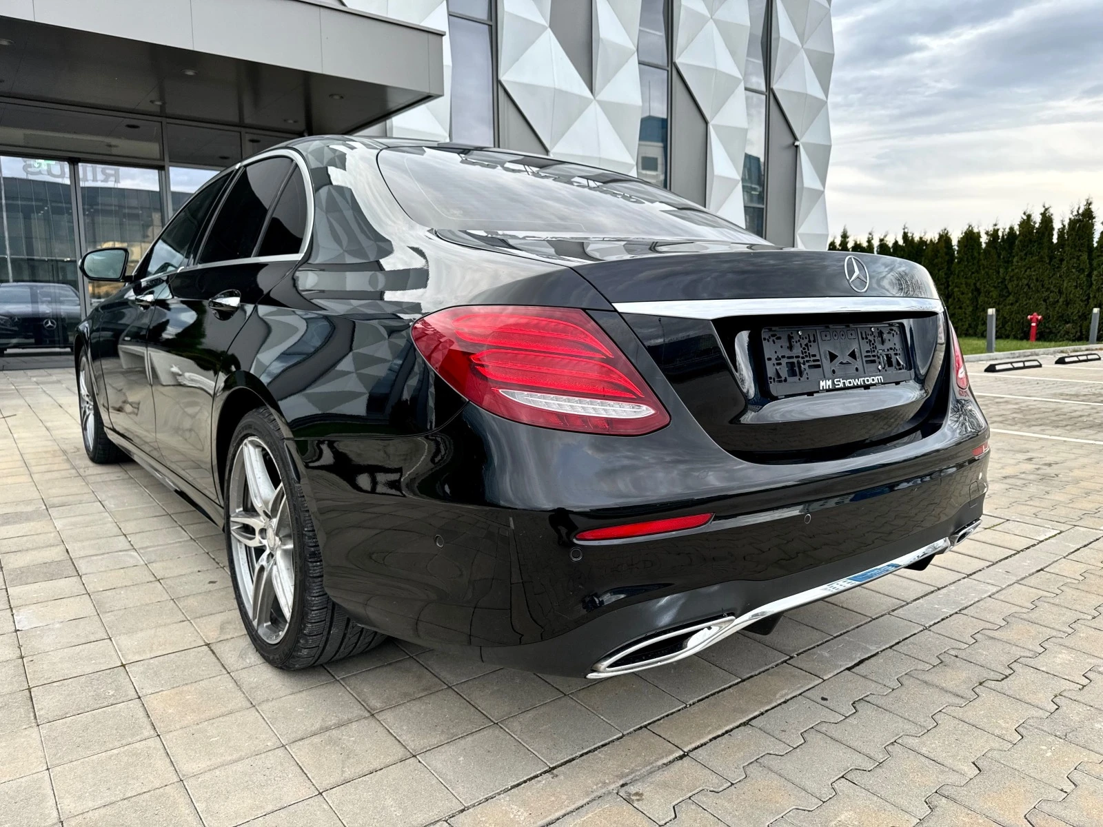 Mercedes-Benz E 350 AMG-KAM-BLIND-SPOT-ПАМЕТ-KEY-GO-BURMESTER-ПОДГРЕВ - изображение 7