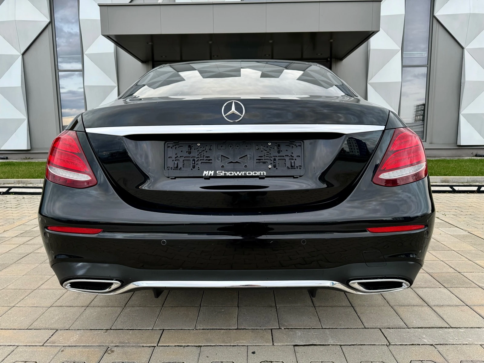 Mercedes-Benz E 350 AMG-KAM-BLIND-SPOT-ПАМЕТ-KEY-GO-BURMESTER-ПОДГРЕВ - изображение 6