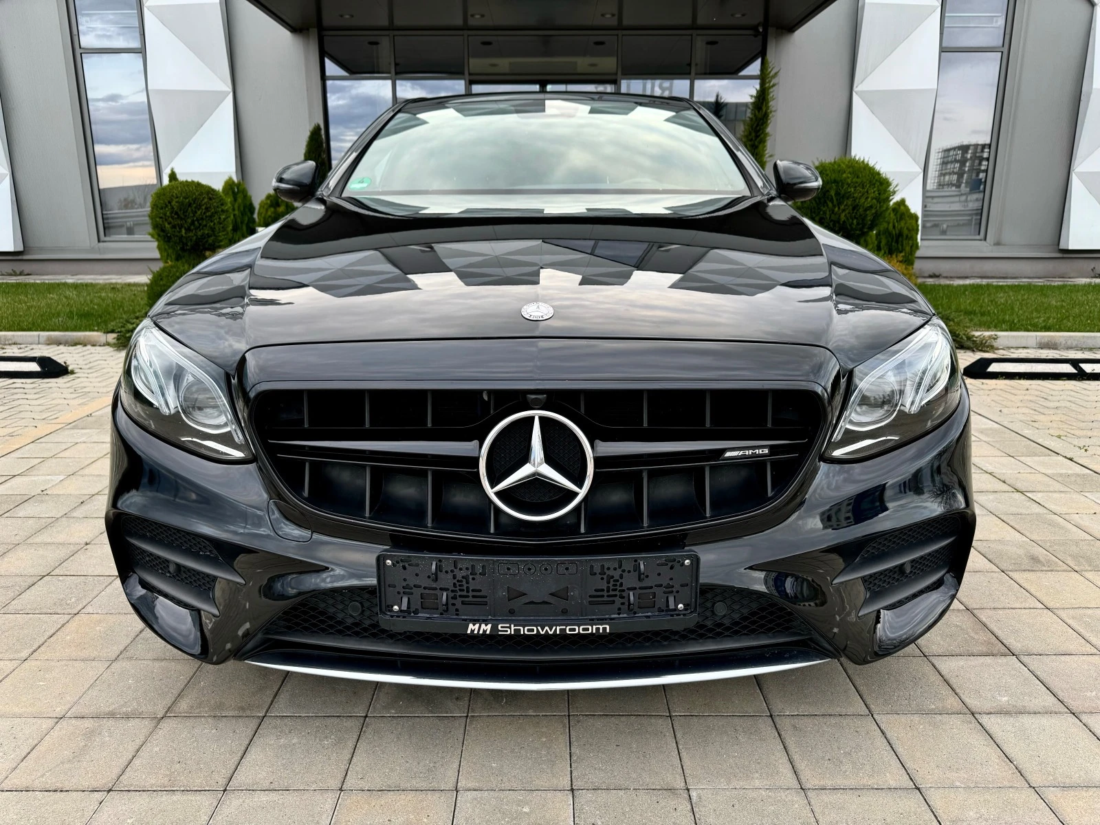 Mercedes-Benz E 350 AMG-KAM-BLIND-SPOT-ПАМЕТ-KEY-GO-BURMESTER-ПОДГРЕВ - изображение 2