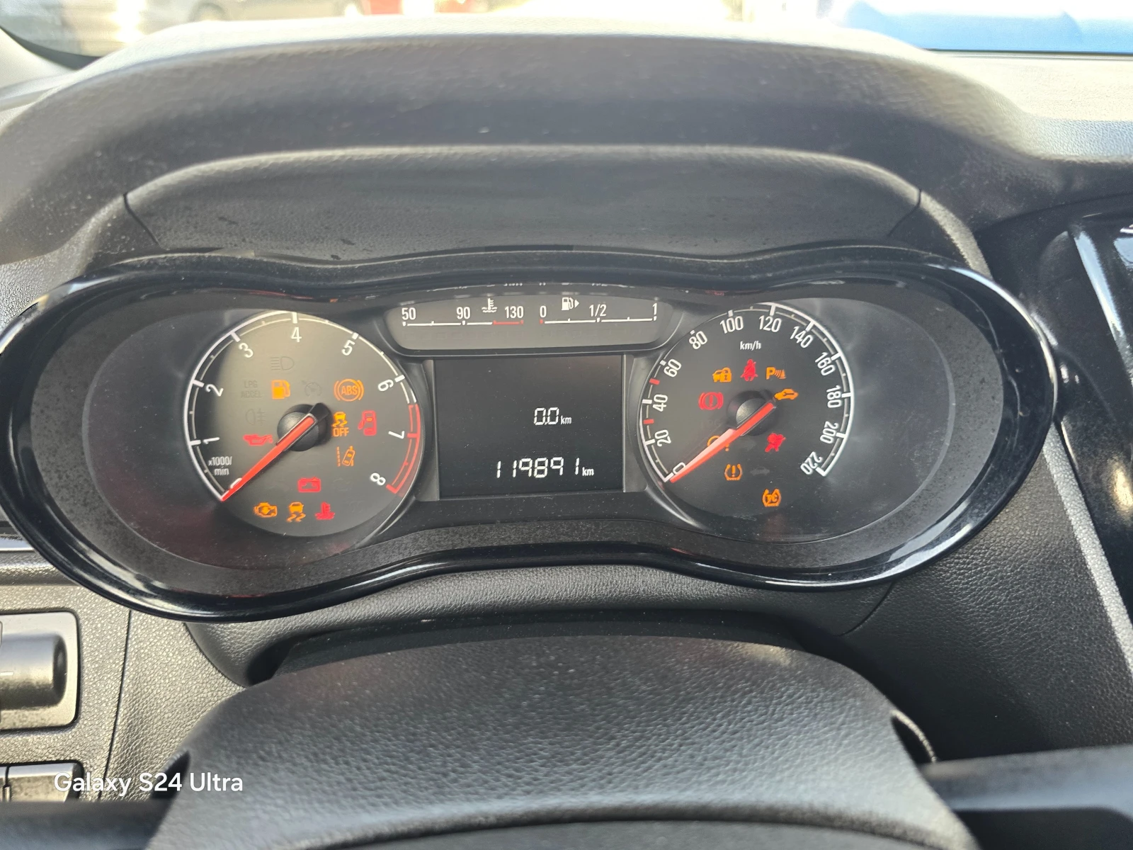 Opel Karl 1.0i-75k.c-EURO6 | Mobile.bg — изображение 14