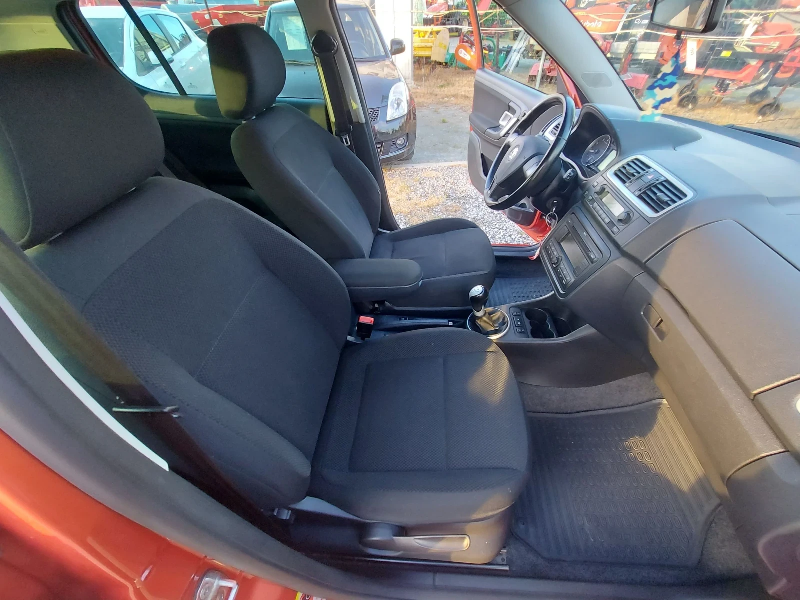 Skoda Fabia 1.6  82669км. - изображение 10