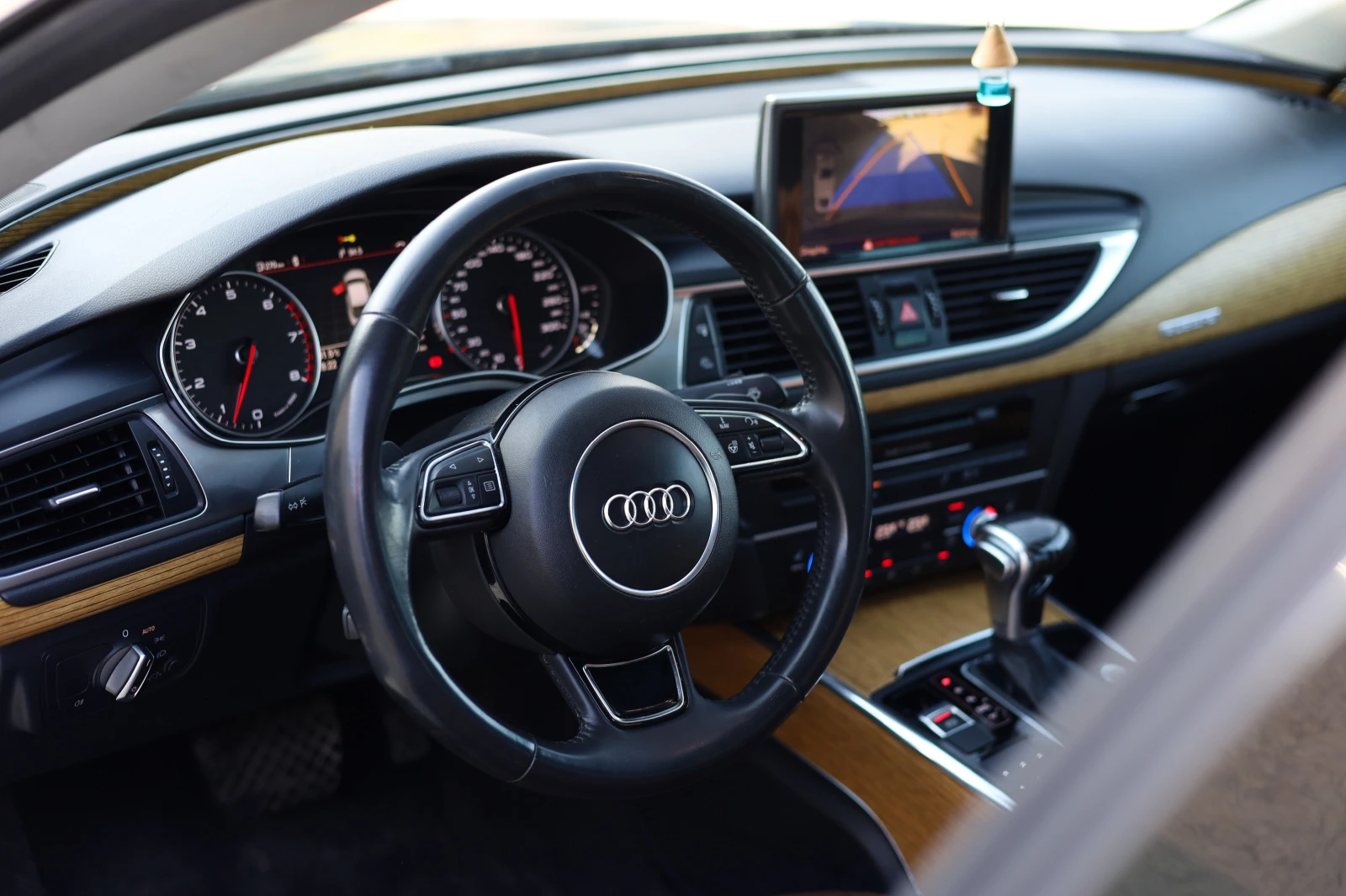 Audi A7 TFSI - изображение 9