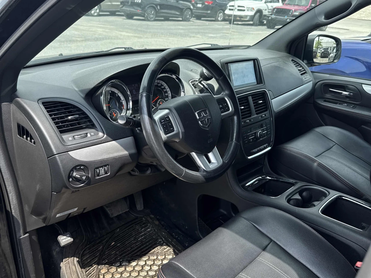 Dodge Caravan GT - изображение 4