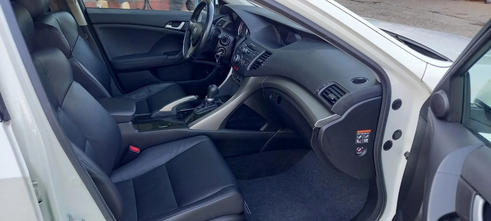 Honda Accord 2.2i-DTEC/150к.с./207000км./Автомат/Кожа/Швейцария - изображение 10