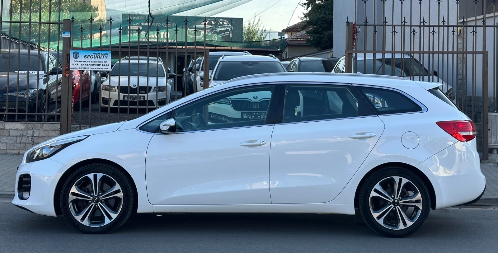Kia Ceed 1, 6 CRDI. GT-Line/ Автоматик/Нов внос Швейцария ! - изображение 6