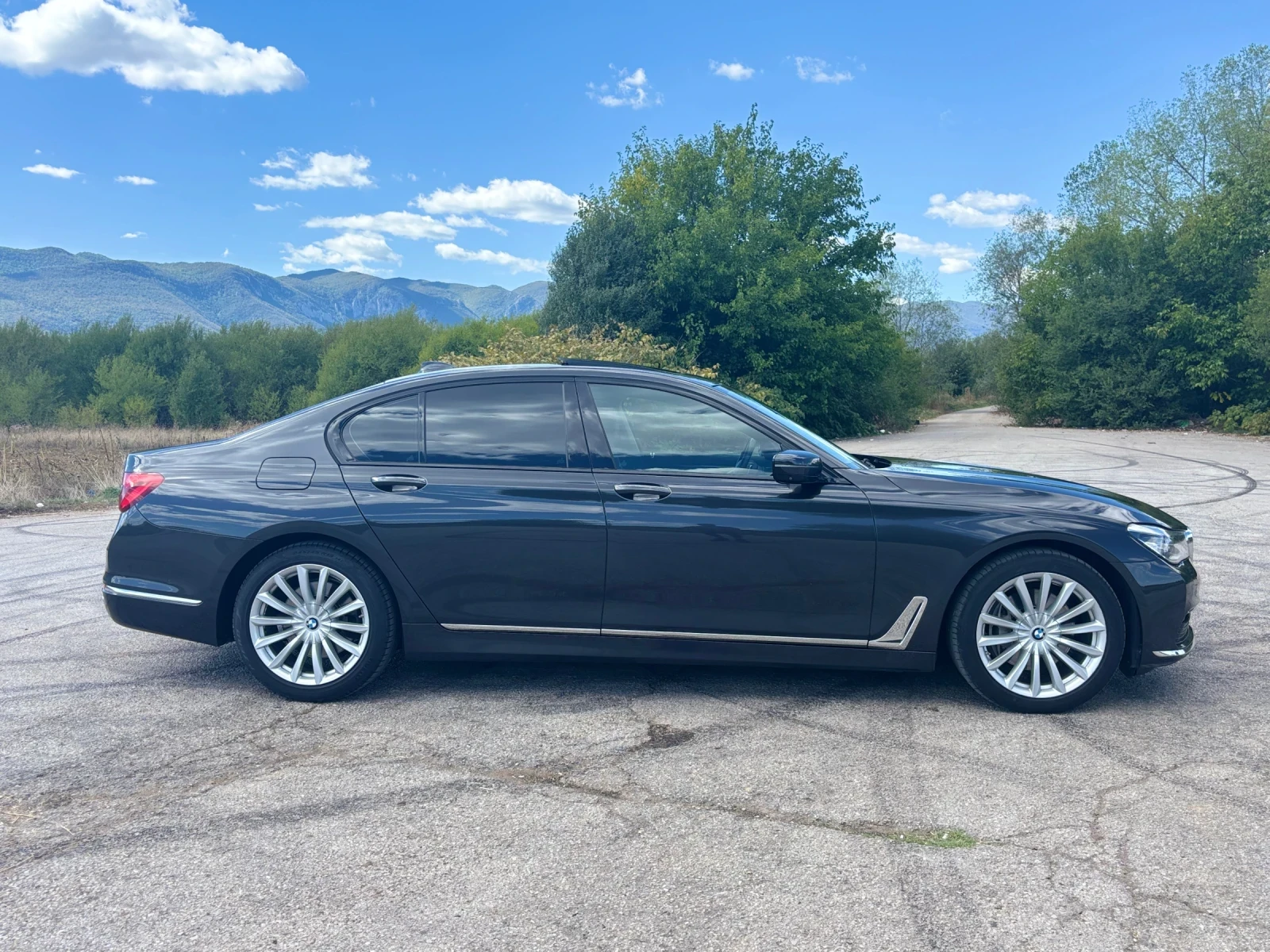 BMW 740 xDrive| 95000 . | Mobile.bg   5