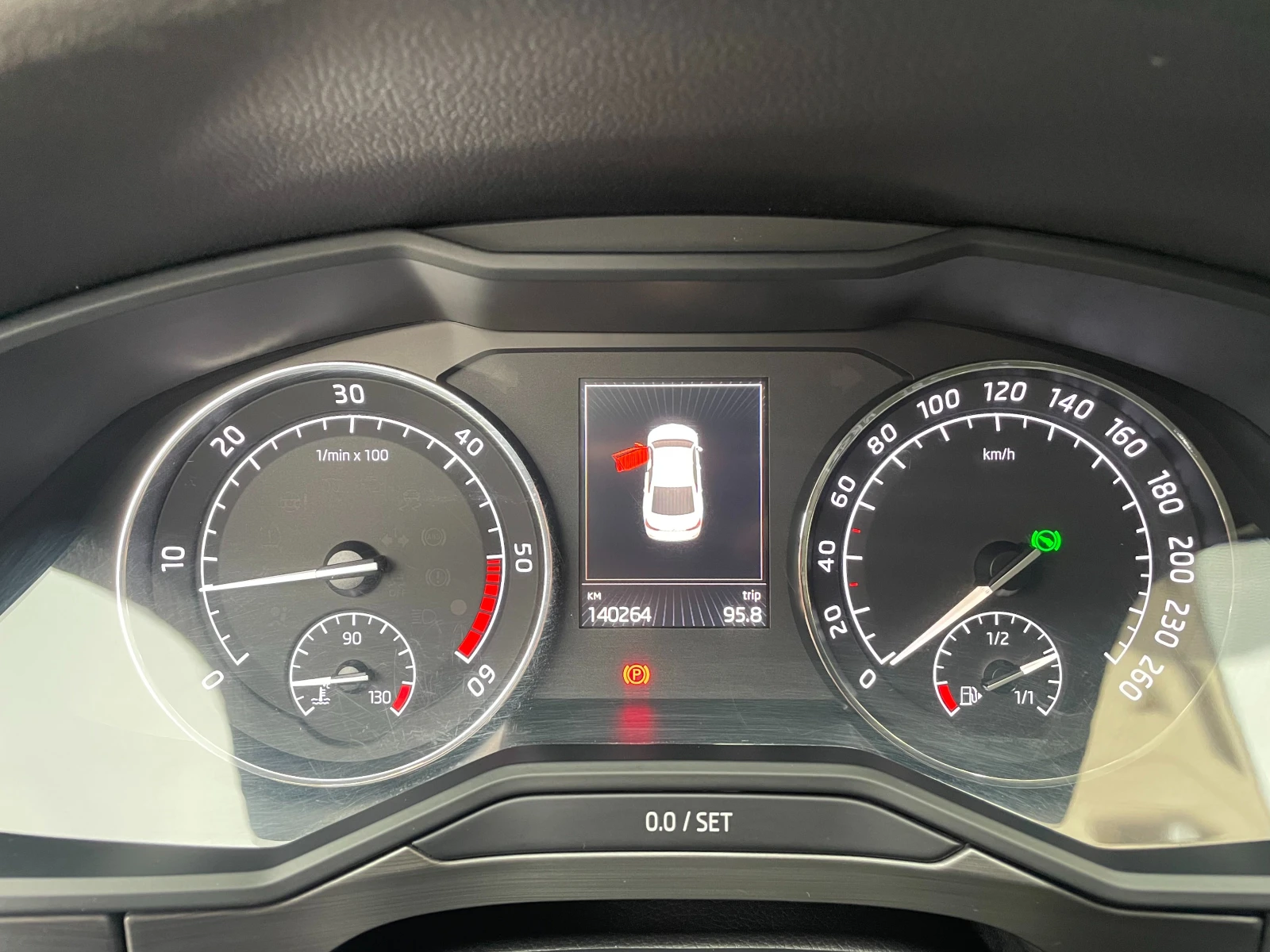 Skoda Superb 2.0TDI Business Edition - изображение 9
