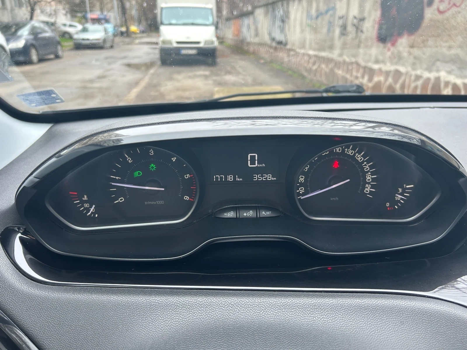 Peugeot 208 | Mobile.bg   11