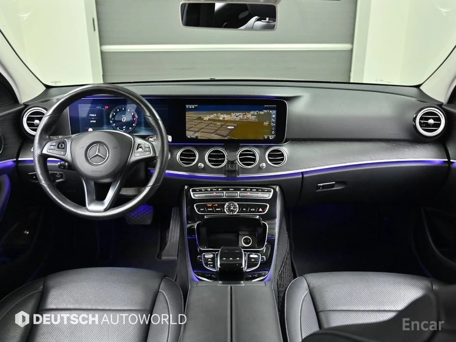 Mercedes-Benz E 300  - изображение 7