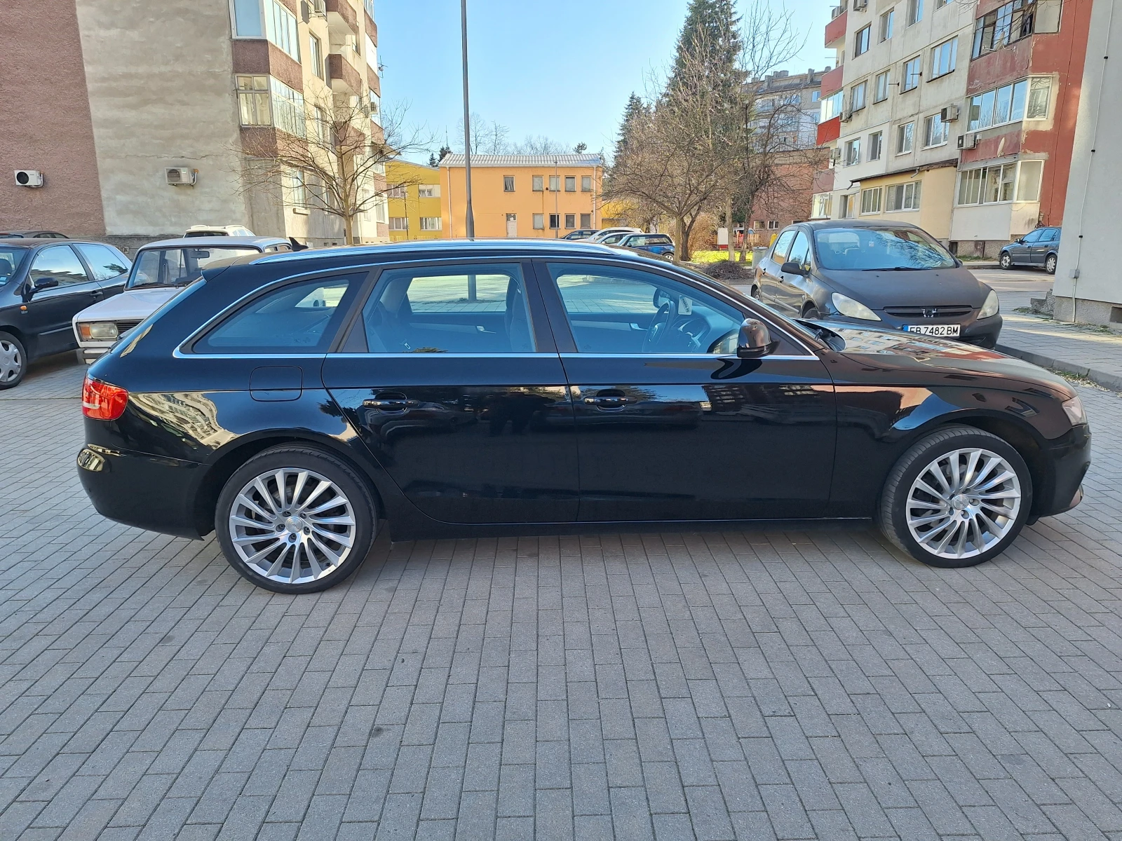 Audi A4 B8 2.0TDI Led!, снимка 14 - Автомобили и джипове - 53784929