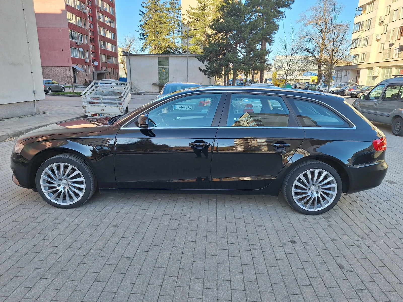 Audi A4 B8 2.0TDI Led!, снимка 5 - Автомобили и джипове - 53784929