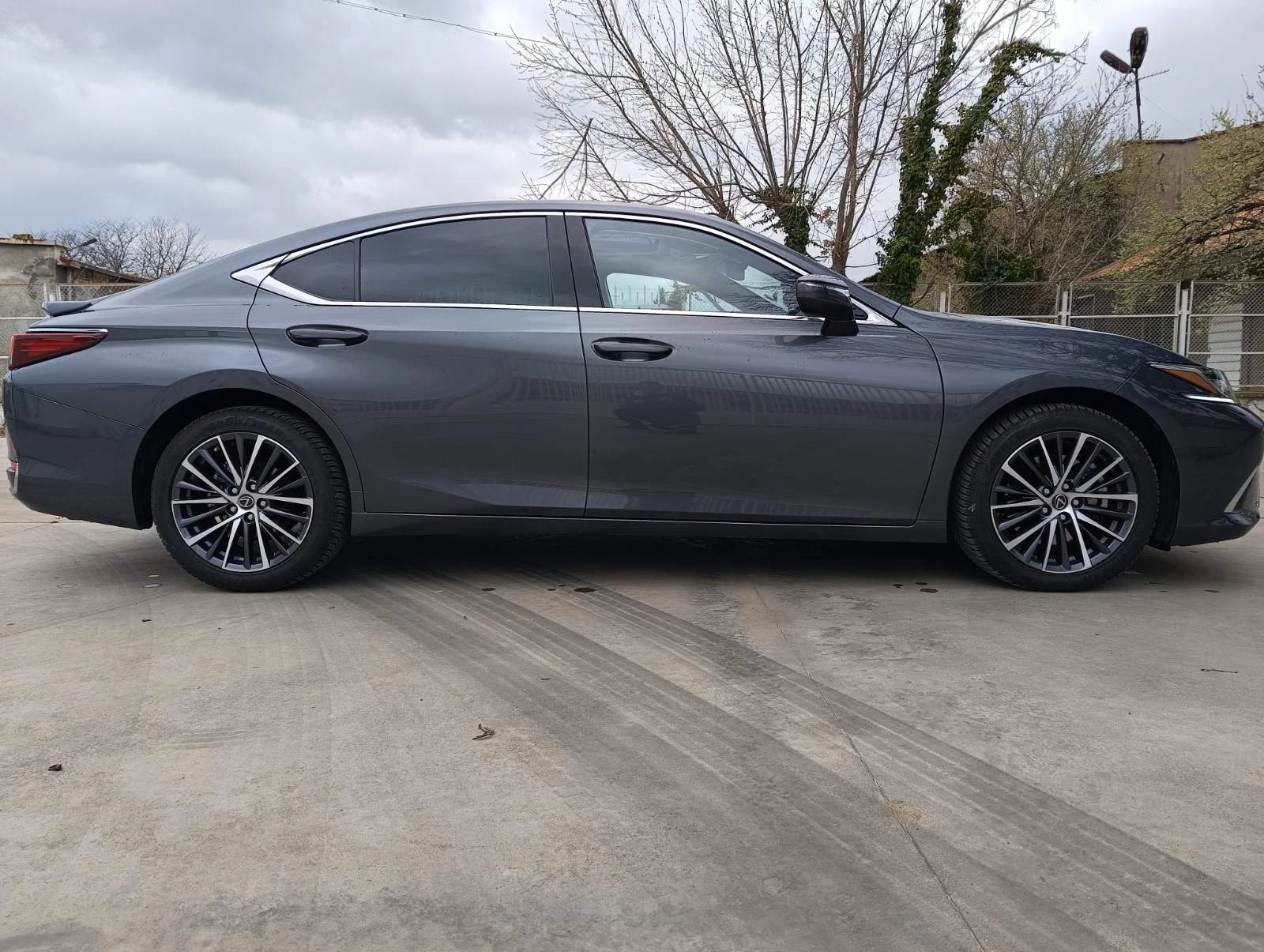 Lexus ES 300 Hybrid , снимка 3 - Автомобили и джипове - 53937043