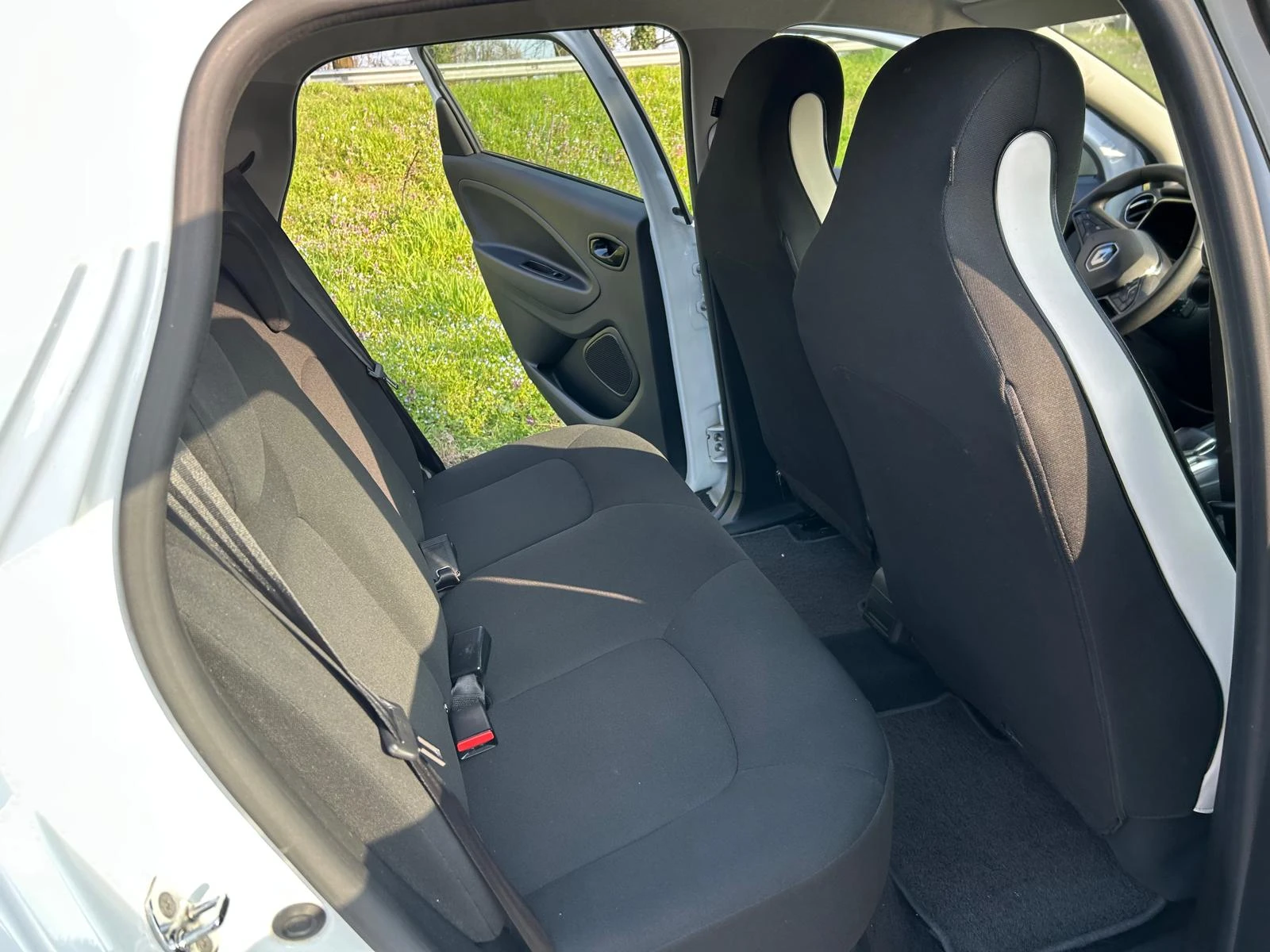 Renault Zoe  Life, снимка 11 - Автомобили и джипове - 53974721