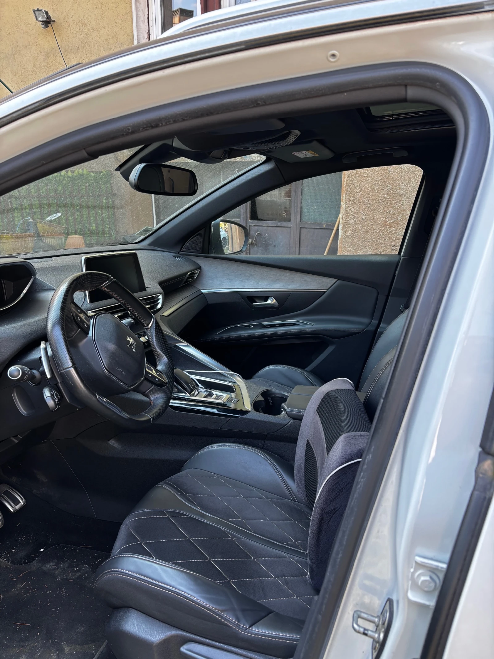 Peugeot 3008 GT Sport, снимка 3 - Автомобили и джипове - 53998726