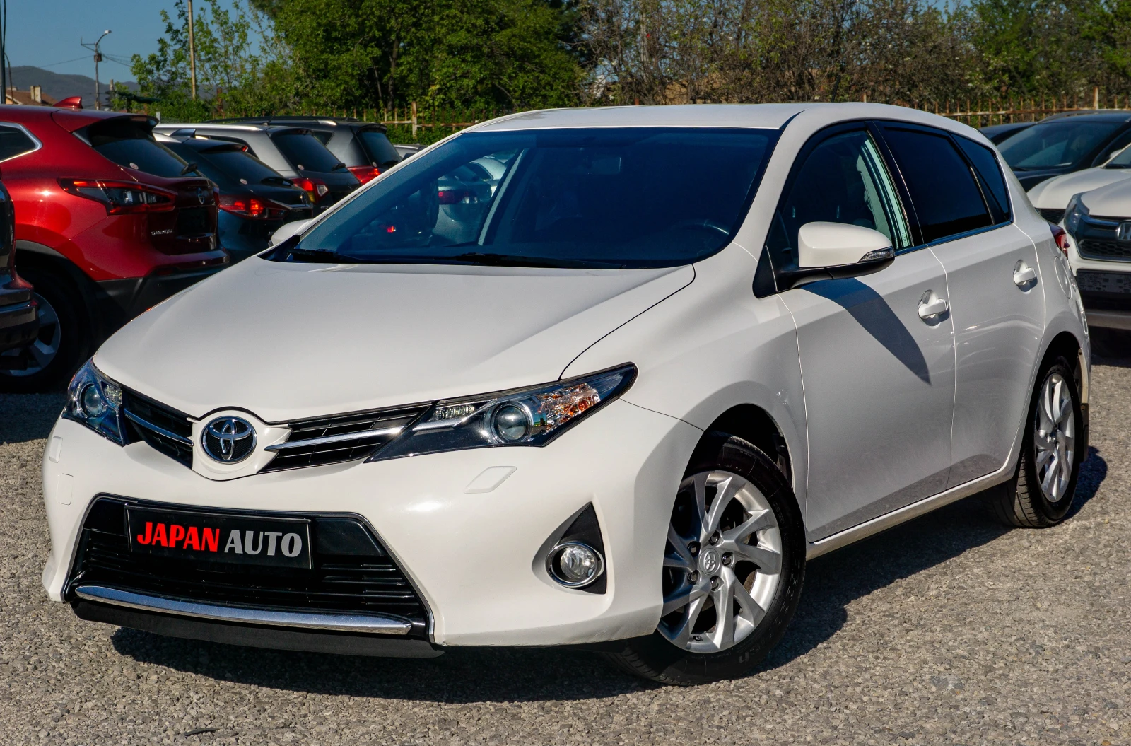 Toyota Auris 1.6 бензин БЯЛА ПЕРЛА | ТОП! С ГАРАНЦИЯ!
