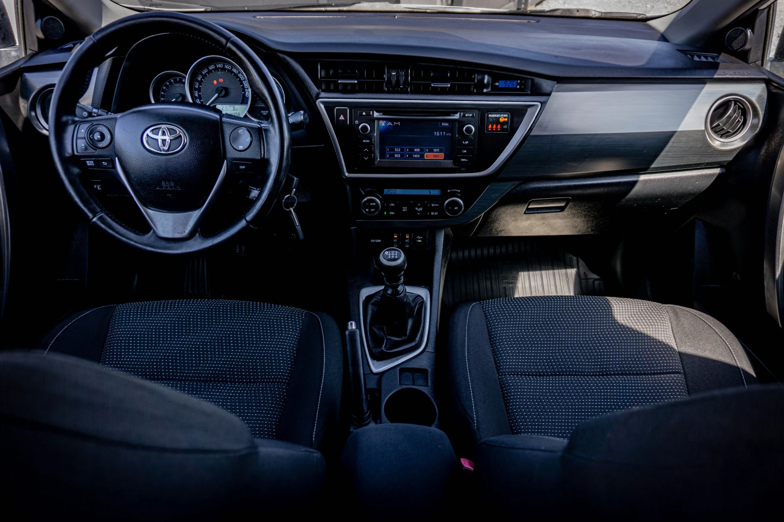 Toyota Auris 1.6 ������ ���� ����� | �������� | Mobile.bg � ����������� 8