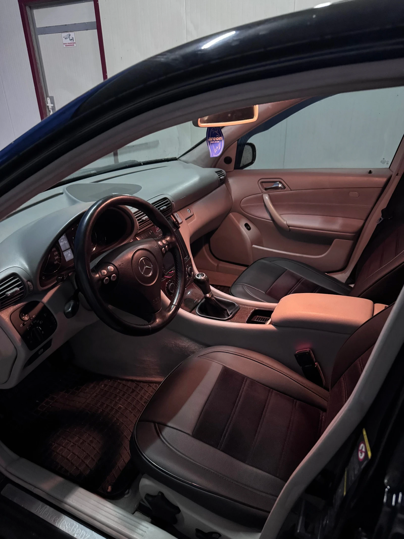 Mercedes-Benz 220, снимка 7 - Автомобили и джипове - 54391722
