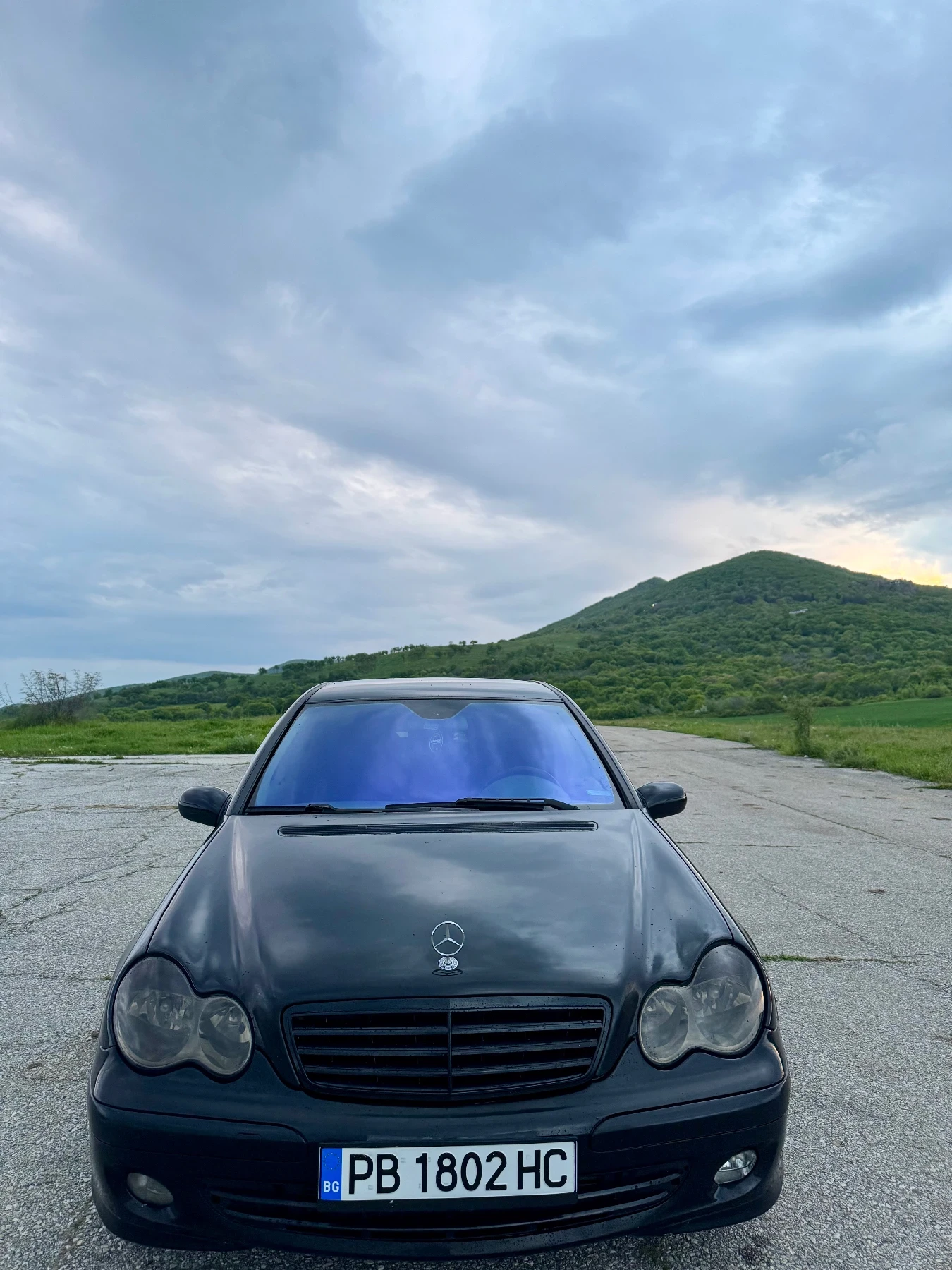 Mercedes-Benz 220