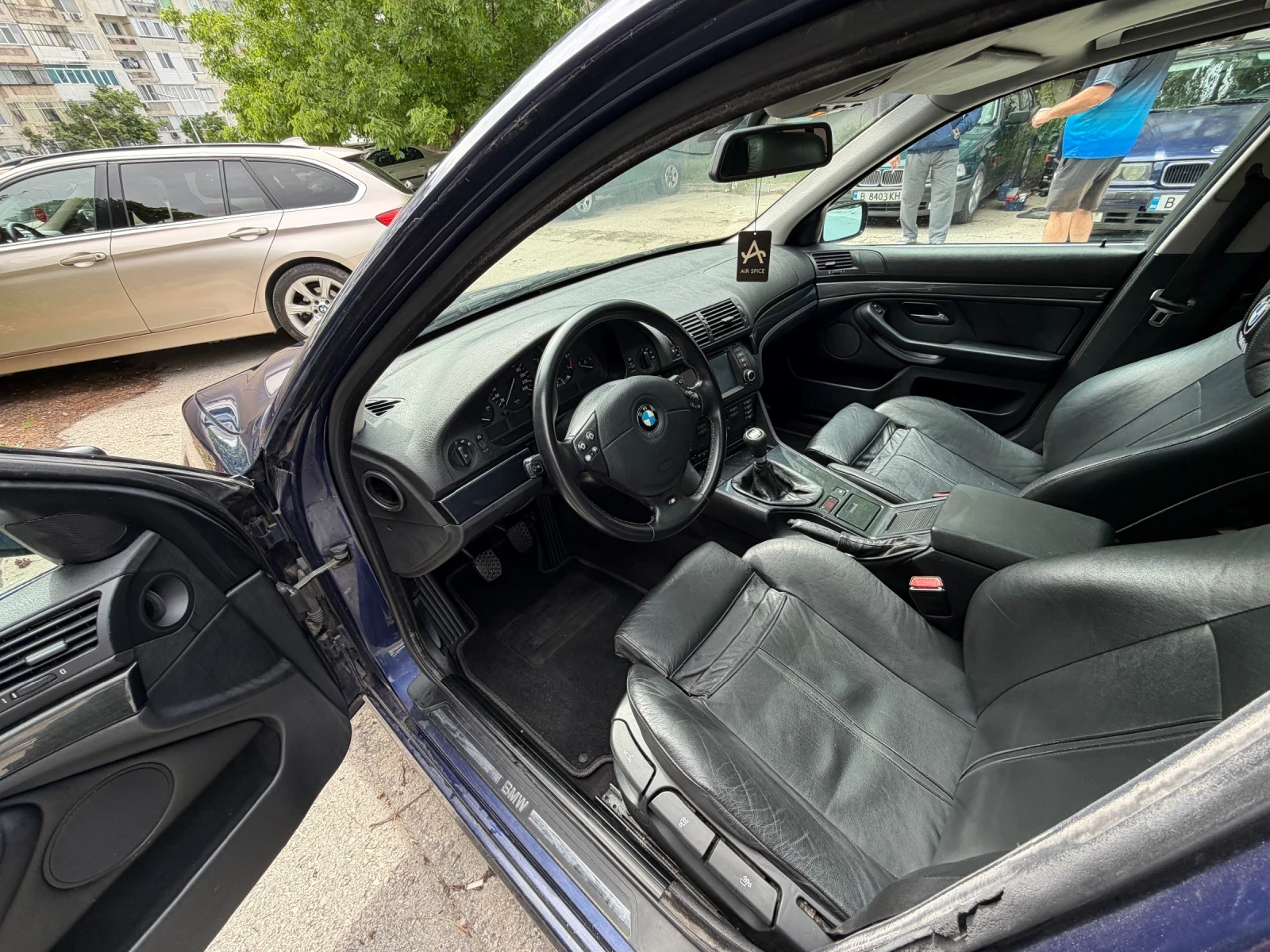 BMW 523, снимка 8 - Автомобили и джипове - 54890541