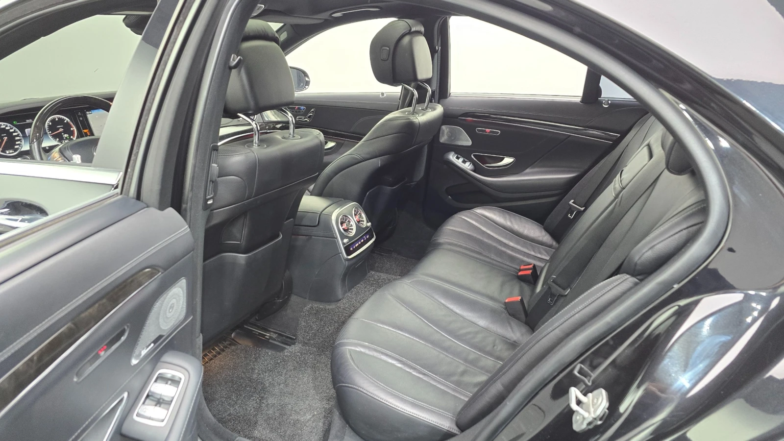Mercedes-Benz S 350 4MATIC* DISTR* FULL* КРАЙНА ЦЕНА ДО БЪЛГАРИЯ* , снимка 9 - Автомобили и джипове - 55148781