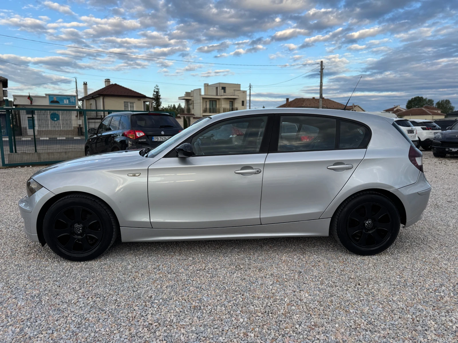 BMW 118 2.0d* 143hp* BLACK EDITION* , снимка 2 - Автомобили и джипове - 55423631