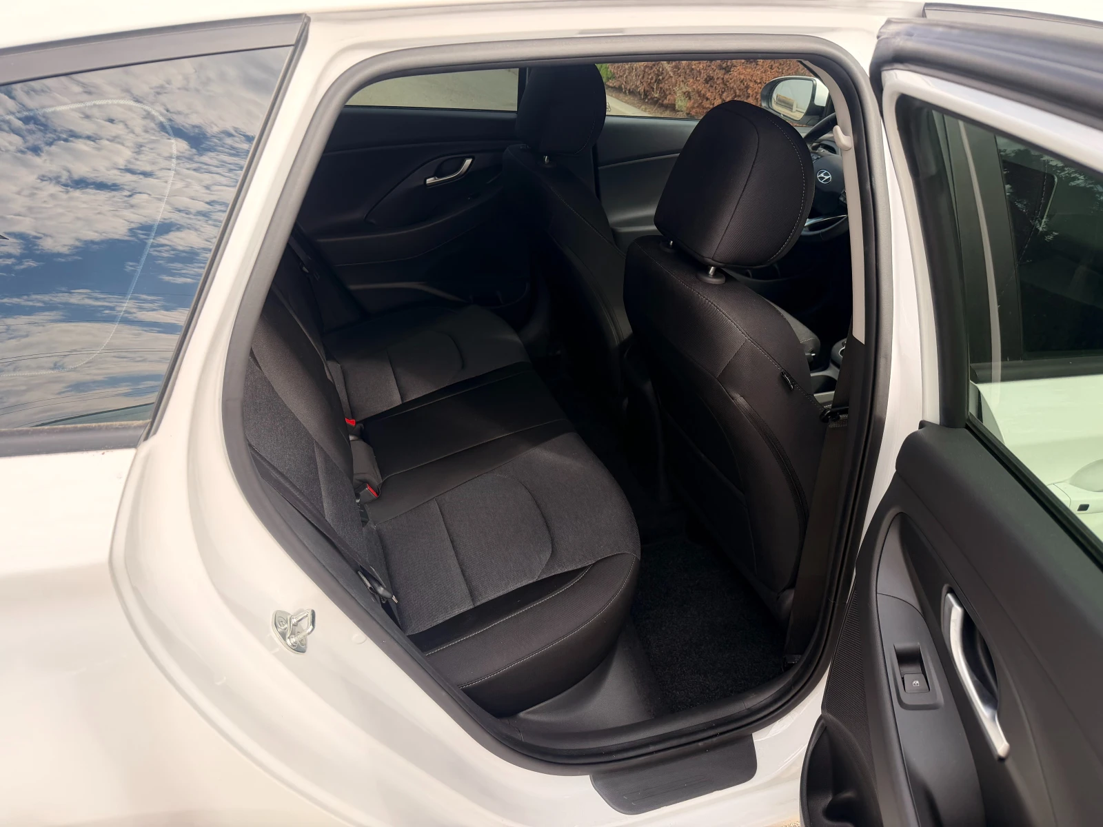 Hyundai I30 Wagon, снимка 12 - Автомобили и джипове - 55484675