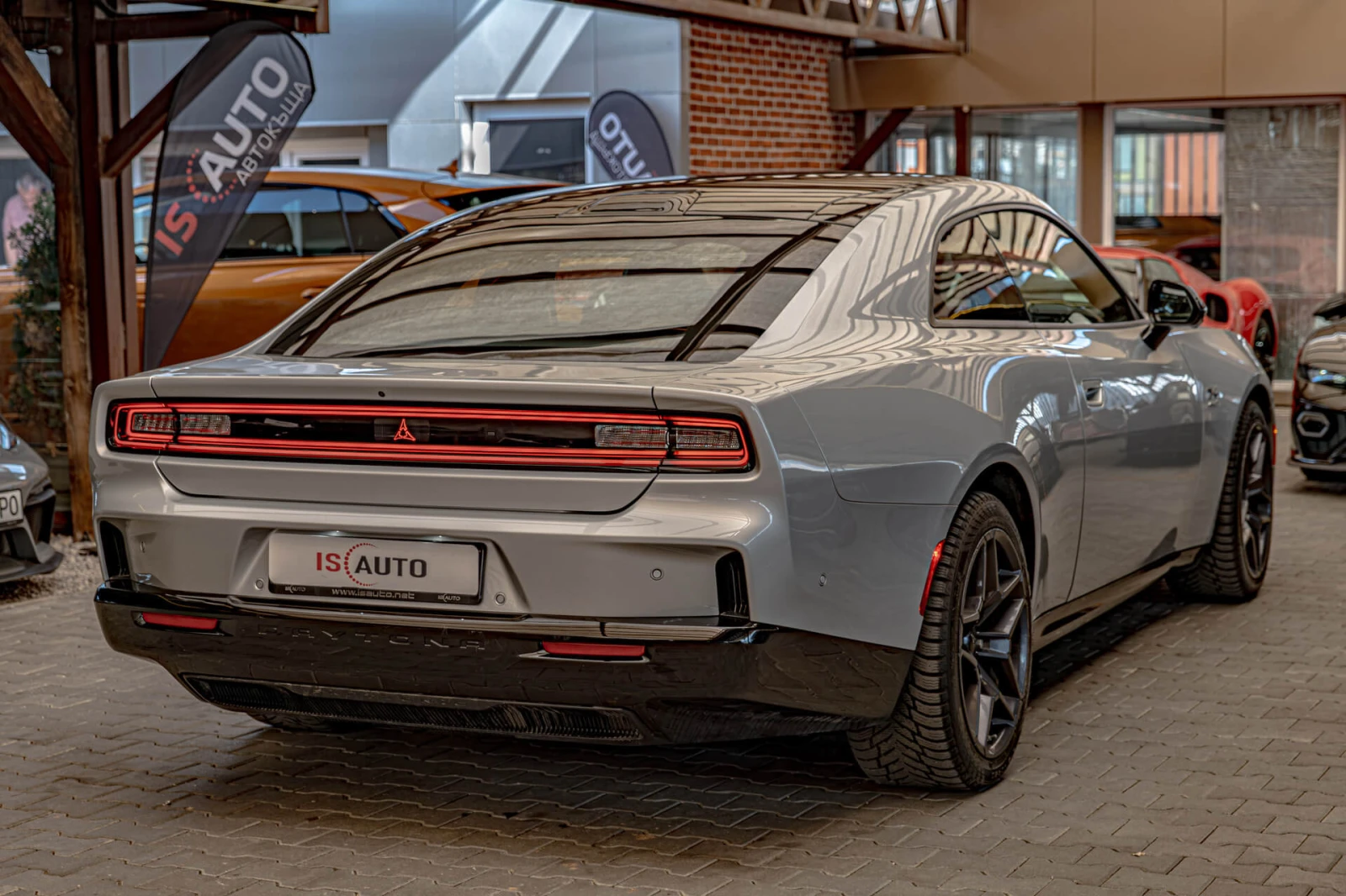Dodge Charger Daytona EV R/T Stage1/AWD/HuD/Обдухване/Камера 360, снимка 6 - Автомобили и джипове - 55530693