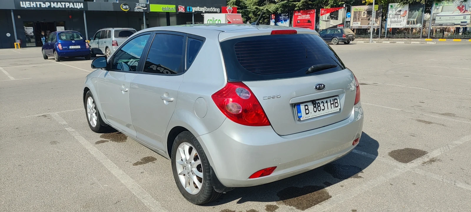 Kia Ceed 1.6i, снимка 3 - Автомобили и джипове - 56462396