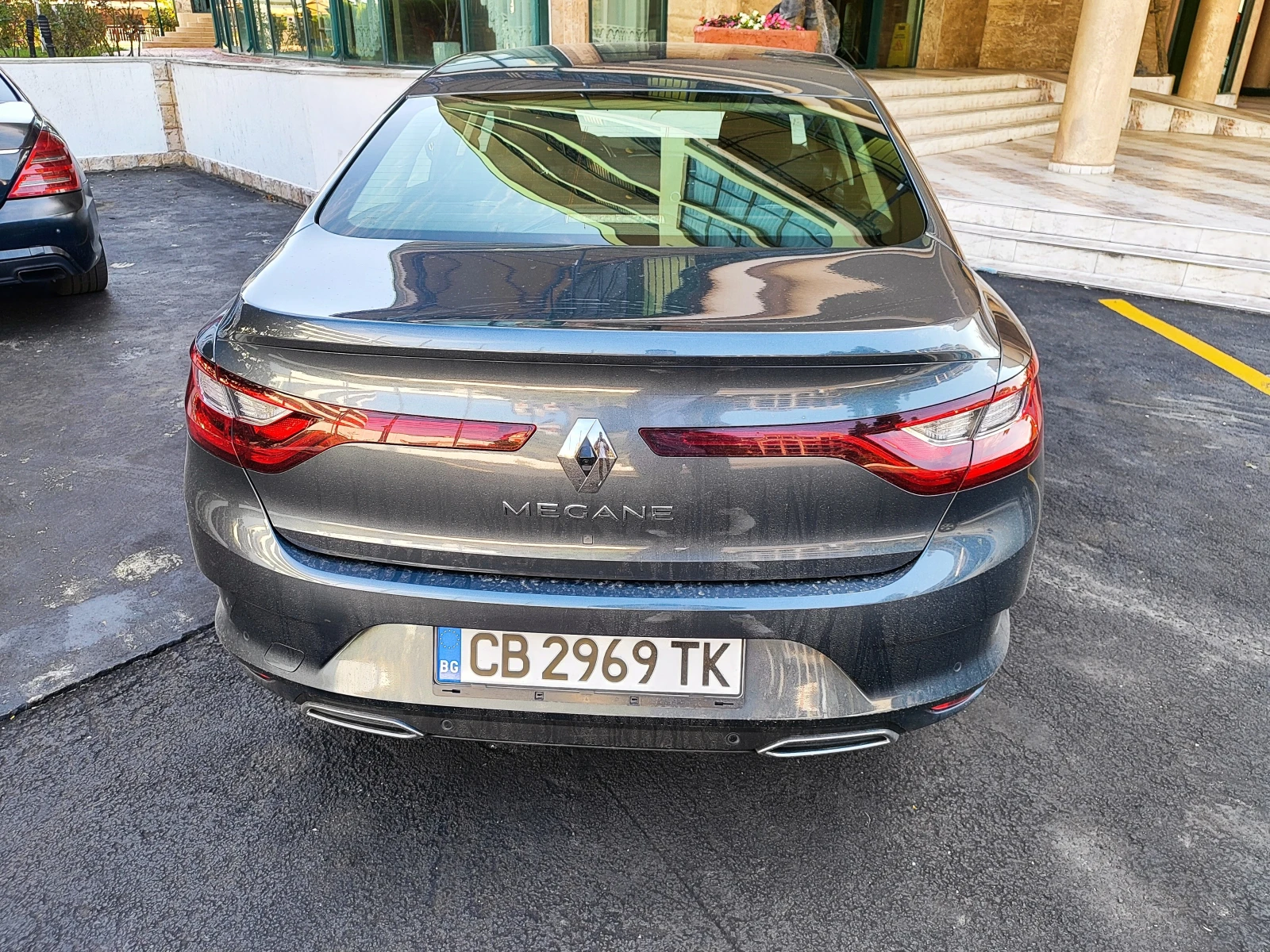 Renault Megane 1.3 TCe Limited , снимка 2 - Автомобили и джипове - 56680663