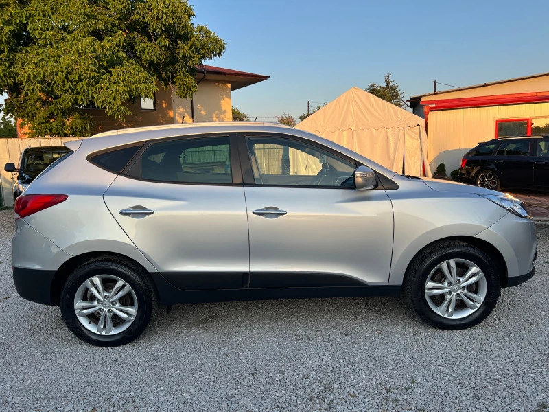 Hyundai IX35 2.0* 4х4* ШВЕЙЦАРИЯ* КОЖА* , снимка 4 - Автомобили и джипове - 46528368