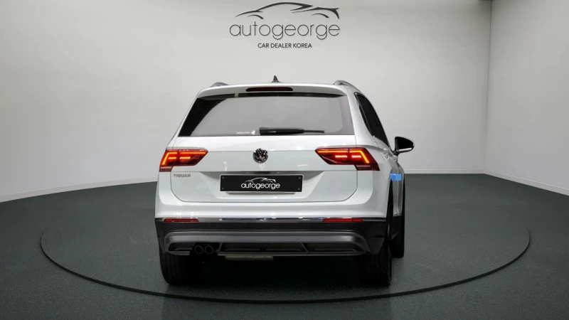VW Tiguan 2.0TDI PRESTIGE, снимка 4 - Автомобили и джипове - 52536042