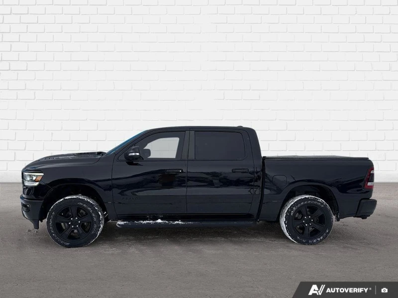 Dodge RAM 1500 Sport BLACKED OUT RUNNING BOARDS * CARFAX* , снимка 2 - Автомобили и джипове - 52991782