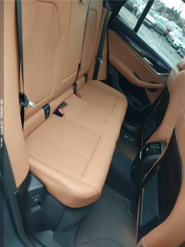 BMW X3 XDRIVE* AMBIENT* HI-FI* ПОДГРЕВ* PANO, снимка 9 - Автомобили и джипове - 52944726