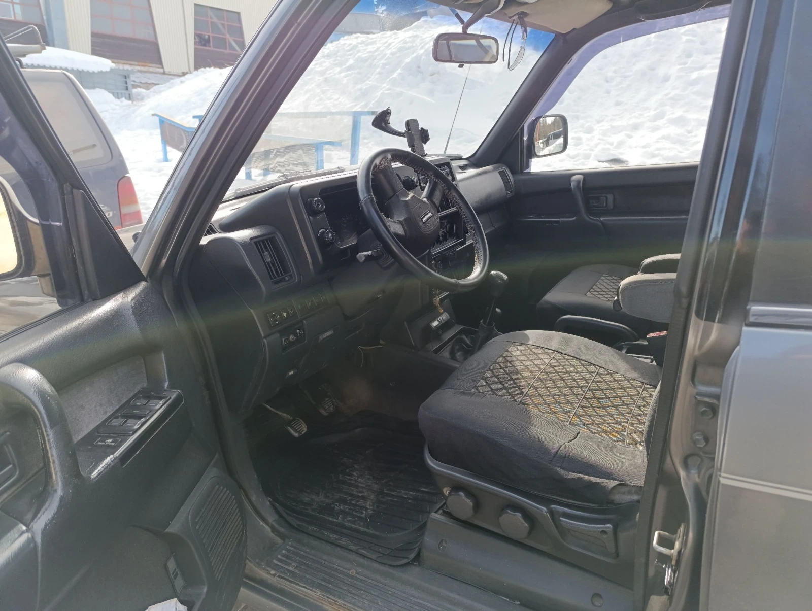 Isuzu Trooper Тропер 3.1 тди - изображение 4