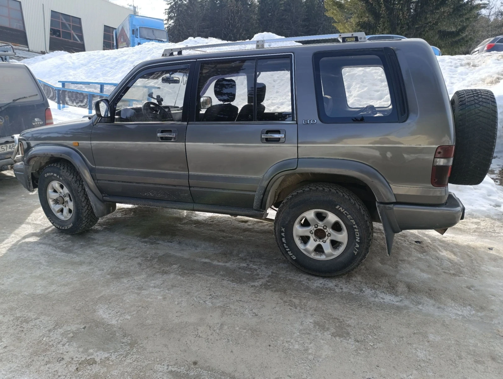 Isuzu Trooper Тропер 3.1 тди - изображение 3