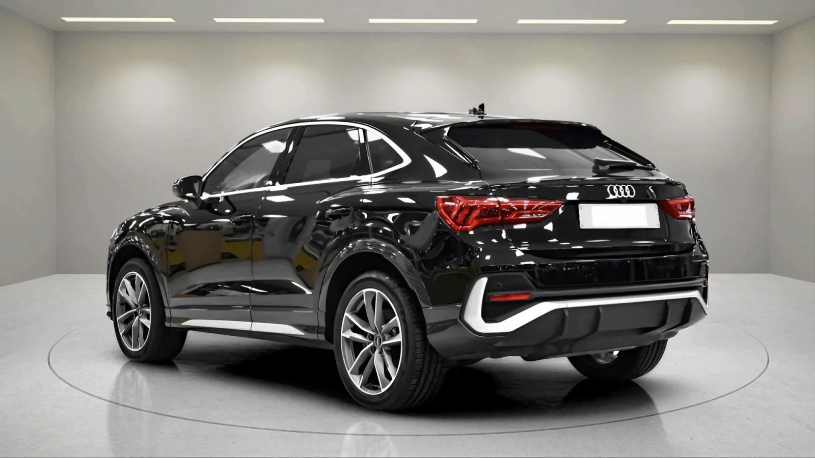Audi Q3 Sportback 45 TFSIe S Line | PHEV | Bang&Olufsen | Panoramic - изображение 4