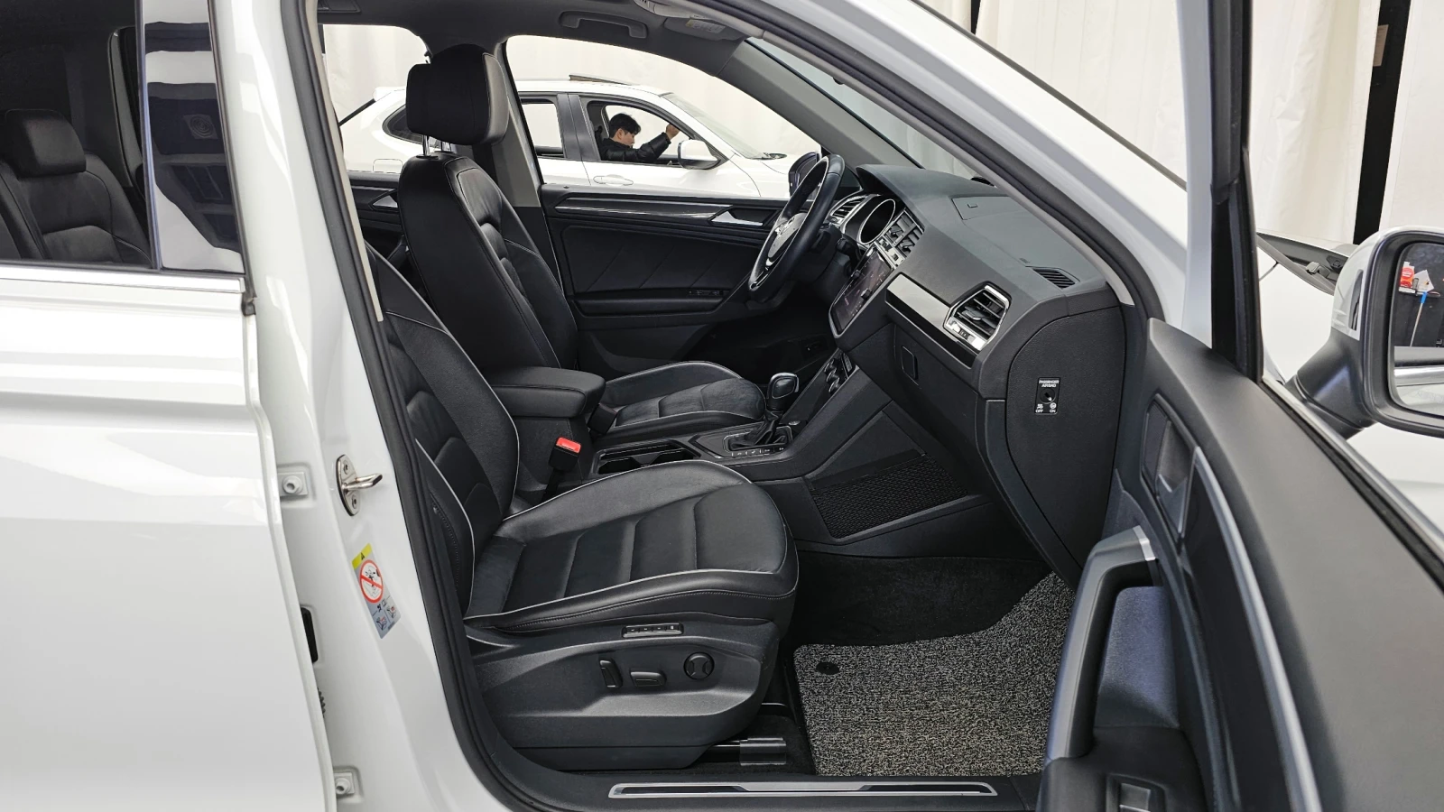 VW Tiguan 2.0TDI PRESTIGE | Mobile.bg   11