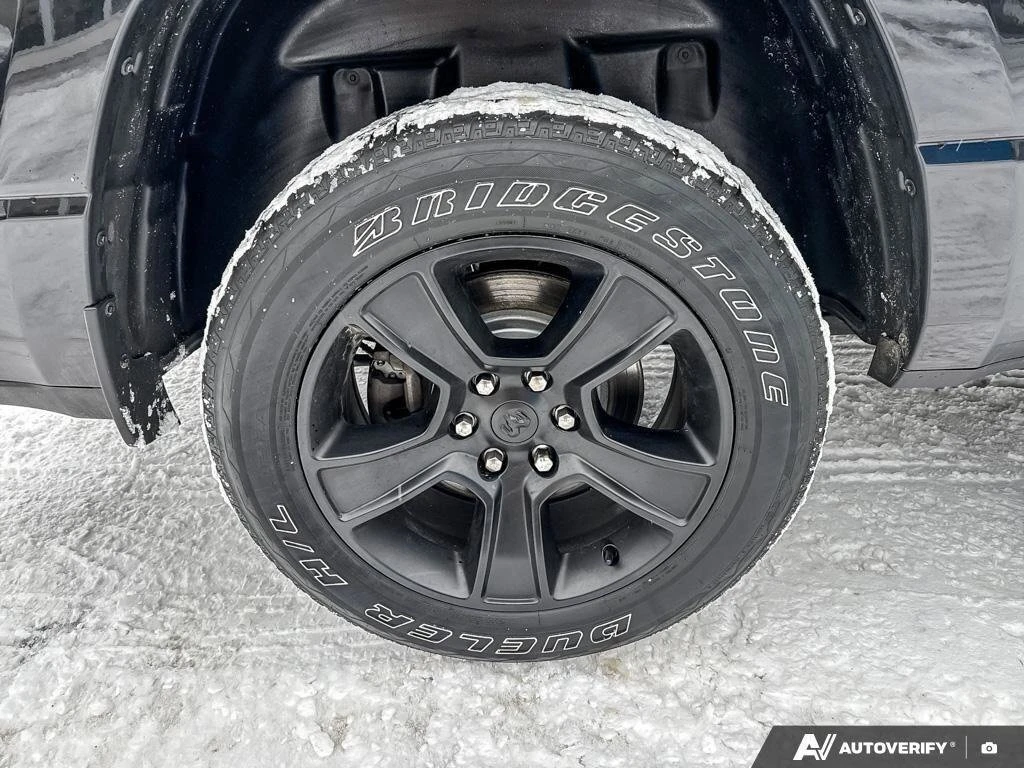 Dodge RAM 1500 Sport BLACKED OUT RUNNING BOARDS * CARFAX*  - изображение 9