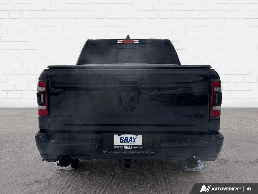 Dodge RAM 1500 Sport BLACKED OUT RUNNING BOARDS * CARFAX*  - изображение 5