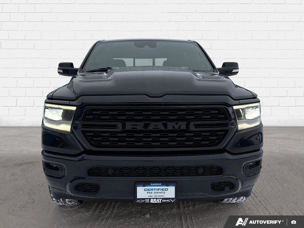 Dodge RAM 1500 Sport BLACKED OUT RUNNING BOARDS * CARFAX*  - изображение 8