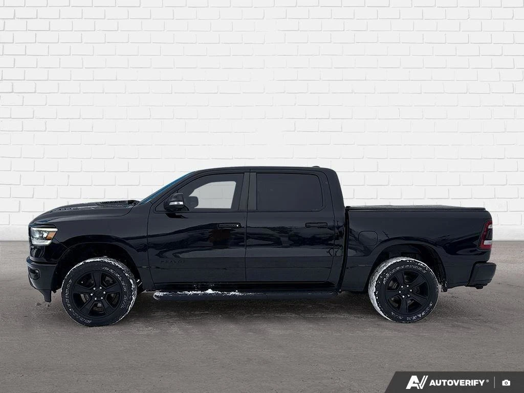 Dodge RAM 1500 Sport BLACKED OUT RUNNING BOARDS * CARFAX*  - изображение 2