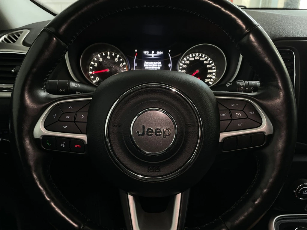 Jeep Compass Sport 2.4i, снимка 9 - Автомобили и джипове - 54882615