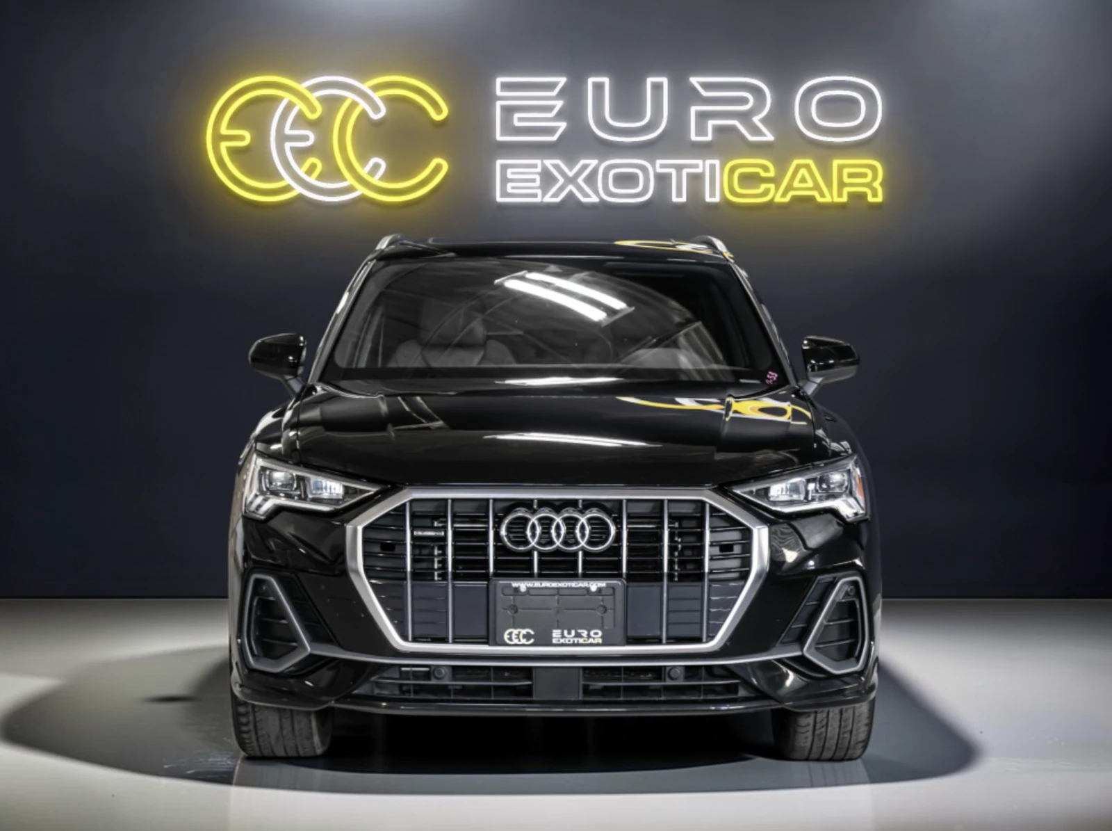 Audi Q3 S LINE | ПОДГРЕВ| CarPlay | , снимка 2 - Автомобили и джипове - 55513375