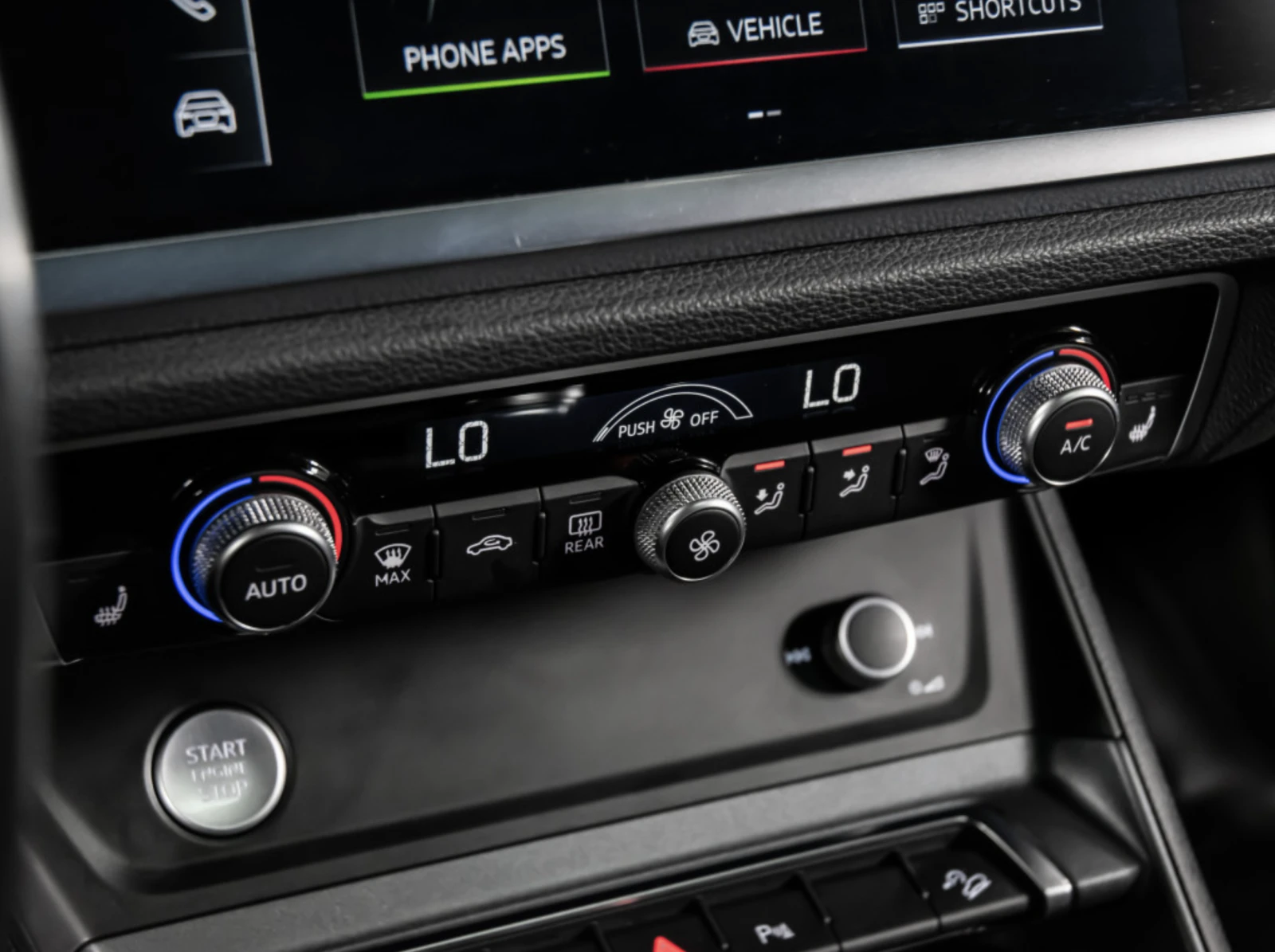 Audi Q3 S LINE | ПОДГРЕВ| CarPlay | , снимка 12 - Автомобили и джипове - 55513375
