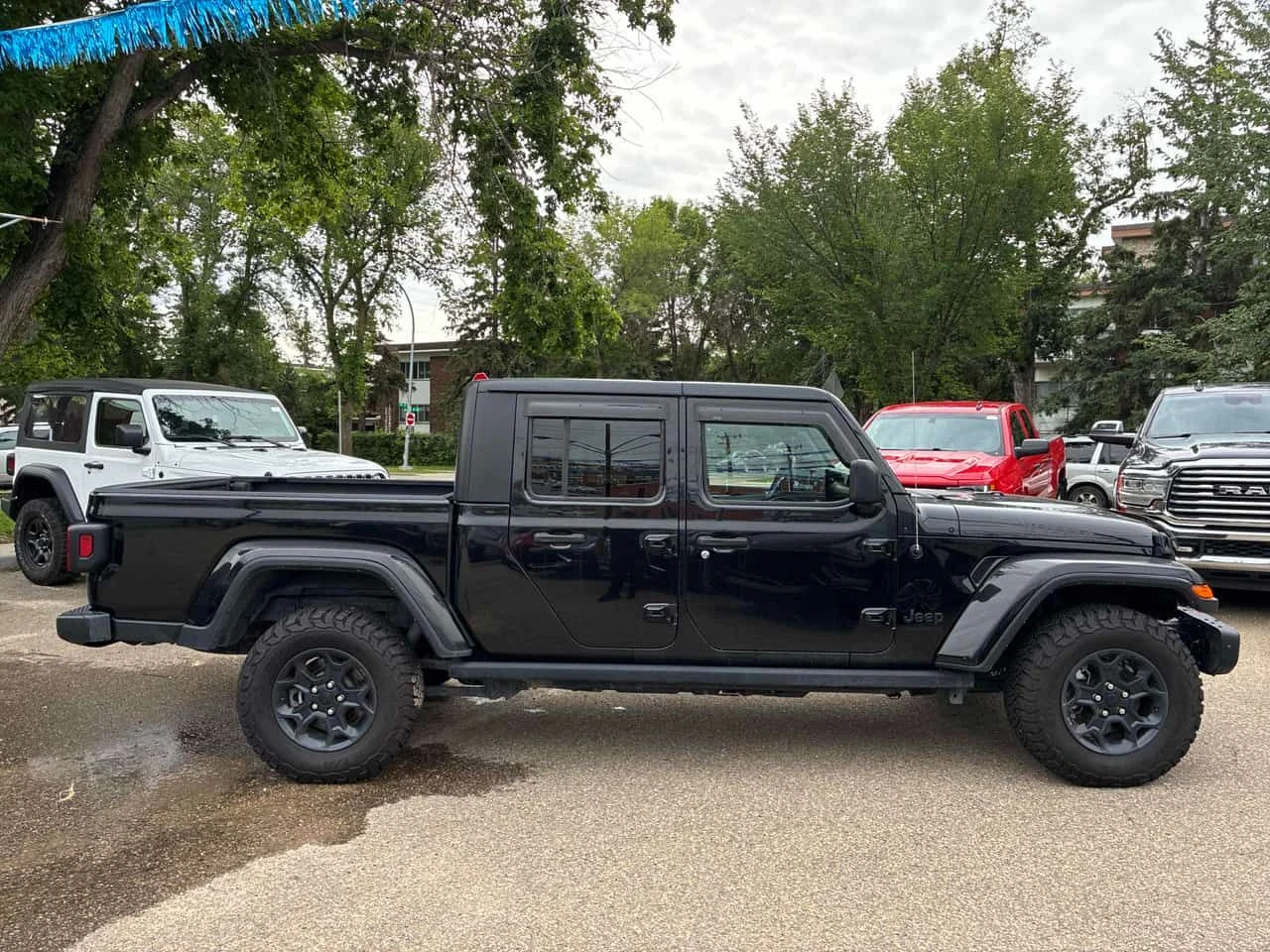 Jeep Gladiator WILLYS| ПОДГРЕВИ| KEYLESS| NAVI| PANO, снимка 3 - Автомобили и джипове - 55571635