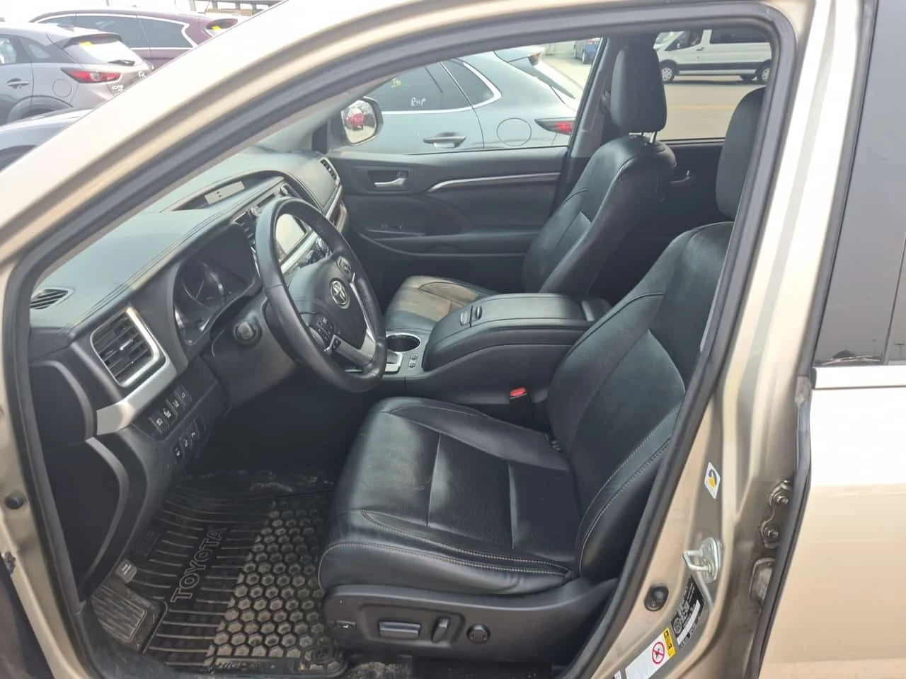Toyota Highlander LIMITED| PANO| KEYLESS| NAVI| , снимка 5 - Автомобили и джипове - 55612767